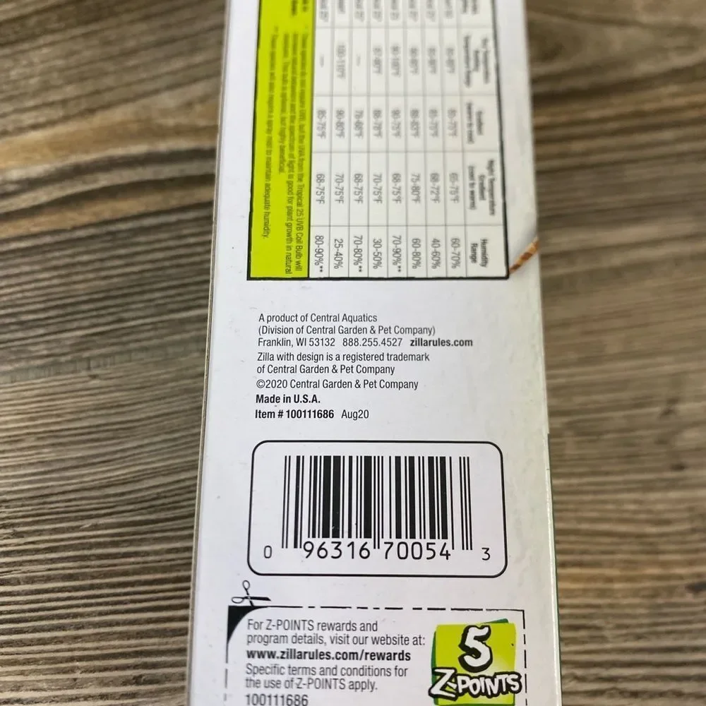 NEW- Reptile, Zilla Green Terrarium Liner (10 Gallon Tanks - (9.75